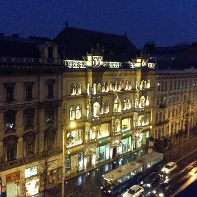 All In Apartman Budapest Bilik gambar