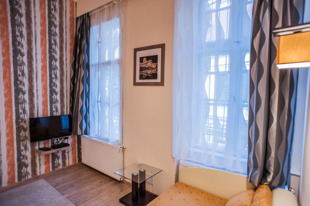 All In Apartman Budapest Bilik gambar