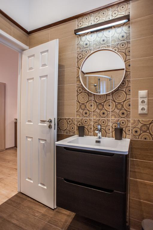 All In Apartman Budapest Bilik gambar