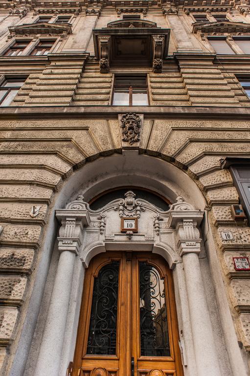 All In Apartman Budapest Luaran gambar
